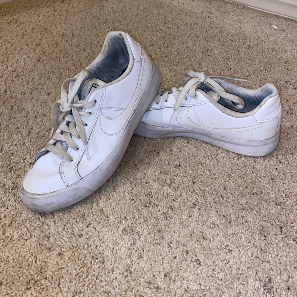 Women’s low top blazers